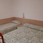 Bright Flat With Shared Garden Апартаменты