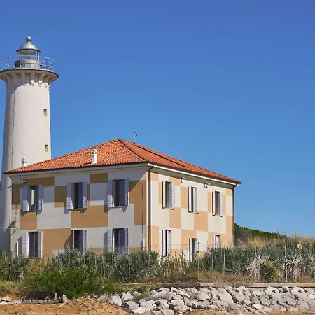 Renovated For 5 Guests In Lejlighed *