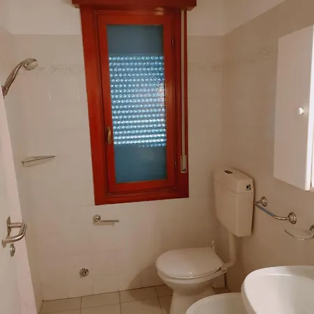 Renovated For 5 Guests In * Bibione