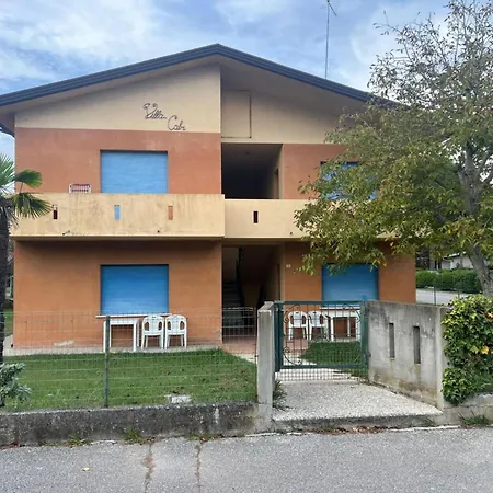 Bright Flat With Shared Garden Apartmán *