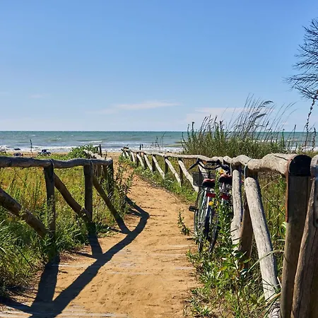 Renovated For 5 Guests In * Bibione