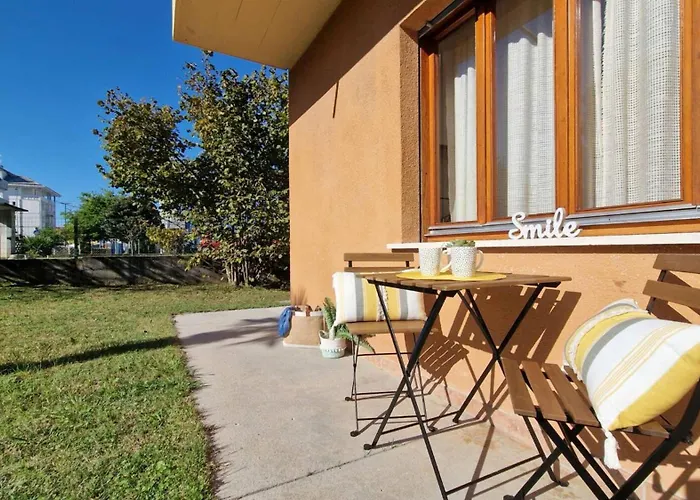 Bright Flat With Shared Garden * ביביונה