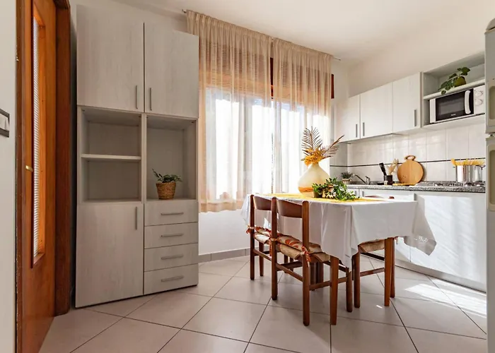 דירה Bright Flat With Shared Garden *